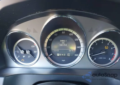 2009 Mercedes-Benz C 300 Luxury/Sport z USA, uszkodzony, nr VIN WDDGF54X79F217921